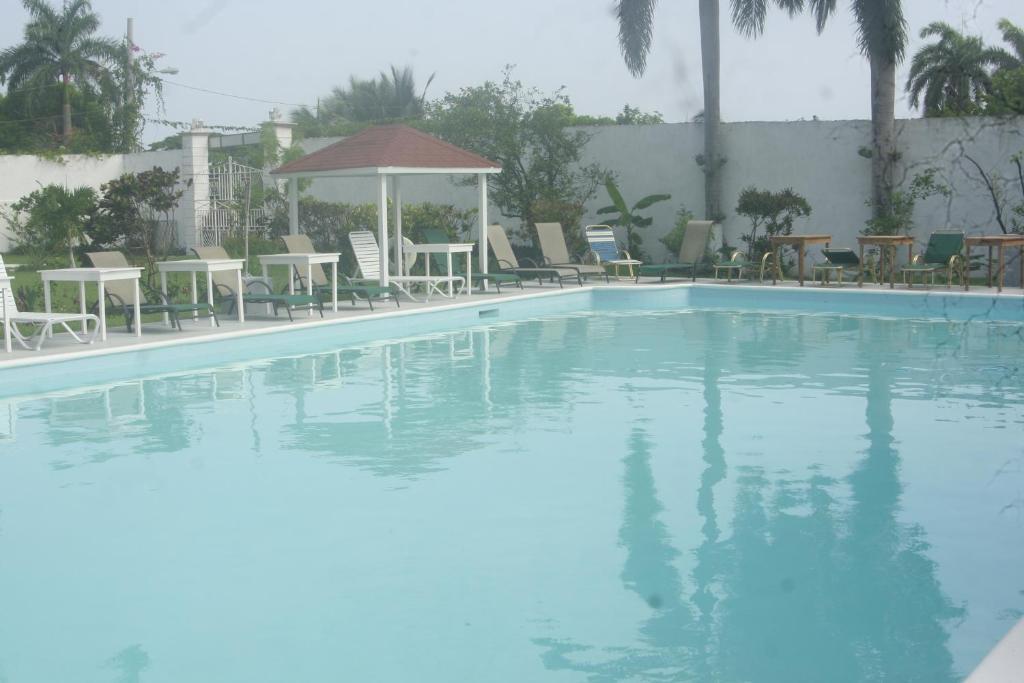 Executive Mammee Bay Hotel Ocho Rios Exterior foto